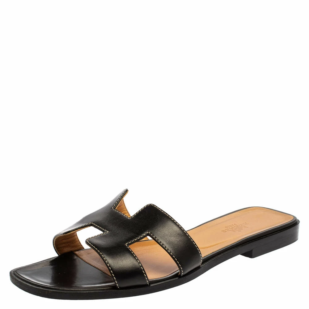 Hermes Black Leather Oran Slide Sandals Size 38.5 For Women 3 Hermes Black Leather Oran Slide Sandals Size 38.5 For Women