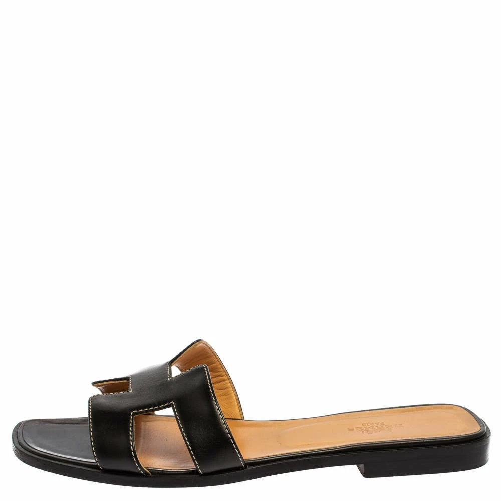 Hermes Black Leather Oran Slide Sandals Size 38.5 For Women 4 Hermes Black Leather Oran Slide Sandals Size 38.5 For Women - Image 2