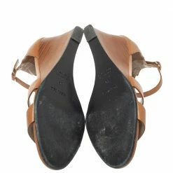 Hermes Brown Leather Legend Wedge Sandals Size 39 For Women 15 Hermes Brown Leather Legend Wedge Sandals Size 39 For Women -Deals Hermes Store luxury women hermes used shoes p373420 007