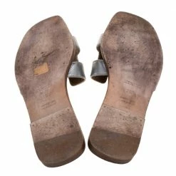 Hermes Silver Textured Leather Oran Flats Size 38.5 For Women -Deals Hermes Store luxury women hermes used shoes p377087 002