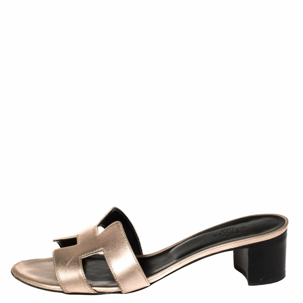 Hermes Metallic Rose Gold Leather Oasis Sandals Size 37.5 For Women 4 Hermes Metallic Rose Gold Leather Oasis Sandals Size 37.5 For Women - Image 2