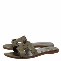 Hermes Grey Ostrich Leather Oran Flats Size 39 For Women -Deals Hermes Store luxury women hermes used shoes p388584 008