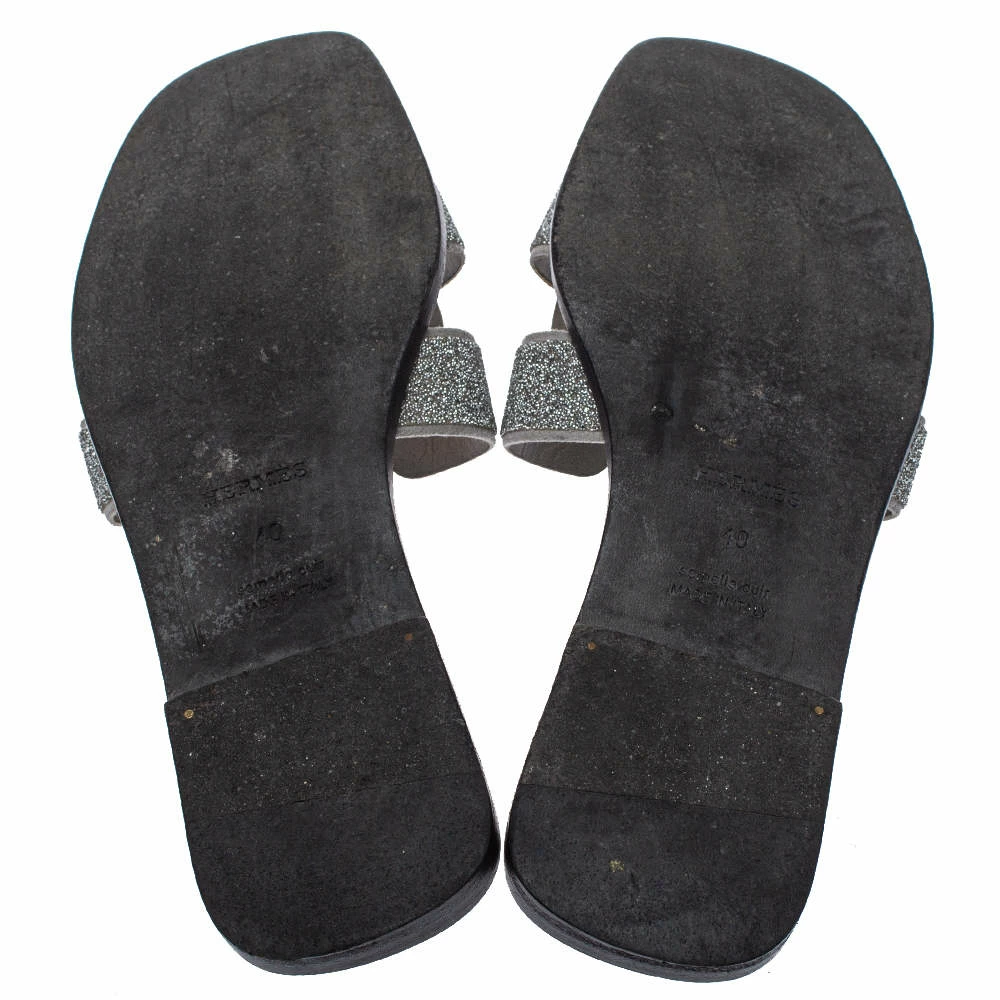 Hermes Grey/Silver Glitter Leather Oran Flat Slides Size 40 For Women 8 Hermes Grey/Silver Glitter Leather Oran Flat Slides Size 40 For Women - Image 6