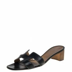 Hermes Black Leather Oasis Sandals Size 40.5 For Women