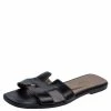 Hermes Black Leather Oran Flat Sandals Size 37 For Women