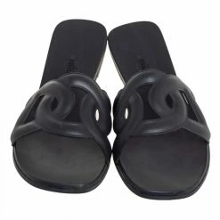 Hermes Black Rubber Aloha Flat Slides Size 39 For Women 12 Hermes Black Rubber Aloha Flat Slides Size 39 For Women -Deals Hermes Store luxury women hermes used shoes p416454 006