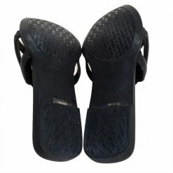 Hermes Black Rubber Aloha Flat Slides Size 39 For Women 15 Hermes Black Rubber Aloha Flat Slides Size 39 For Women -Deals Hermes Store luxury women hermes used shoes p416454 008