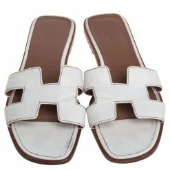 Hermes White Leather Oran Flats Sandals Size 39.5 For Women -Deals Hermes Store luxury women hermes used shoes p433537 005