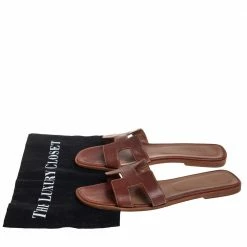 Hermes Hermès Brown Leather Oran Sandals Size 40 For Women -Deals Hermes Store luxury women hermes used shoes p446067 001