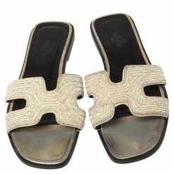 Hermes White Embroidered Fabric Oran Sandals Size 37.5 For Women -Deals Hermes Store luxury women hermes used shoes p459095 004