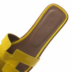 Hermes Yellow Patent Oran Box Sandals Size 37.5 For Women -Deals Hermes Store luxury women hermes used shoes p4602 010