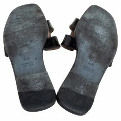 Hermes Black Patent Leather Oran Flat Slides Size 39.5 For Women -Deals Hermes Store luxury women hermes used shoes p464767 007