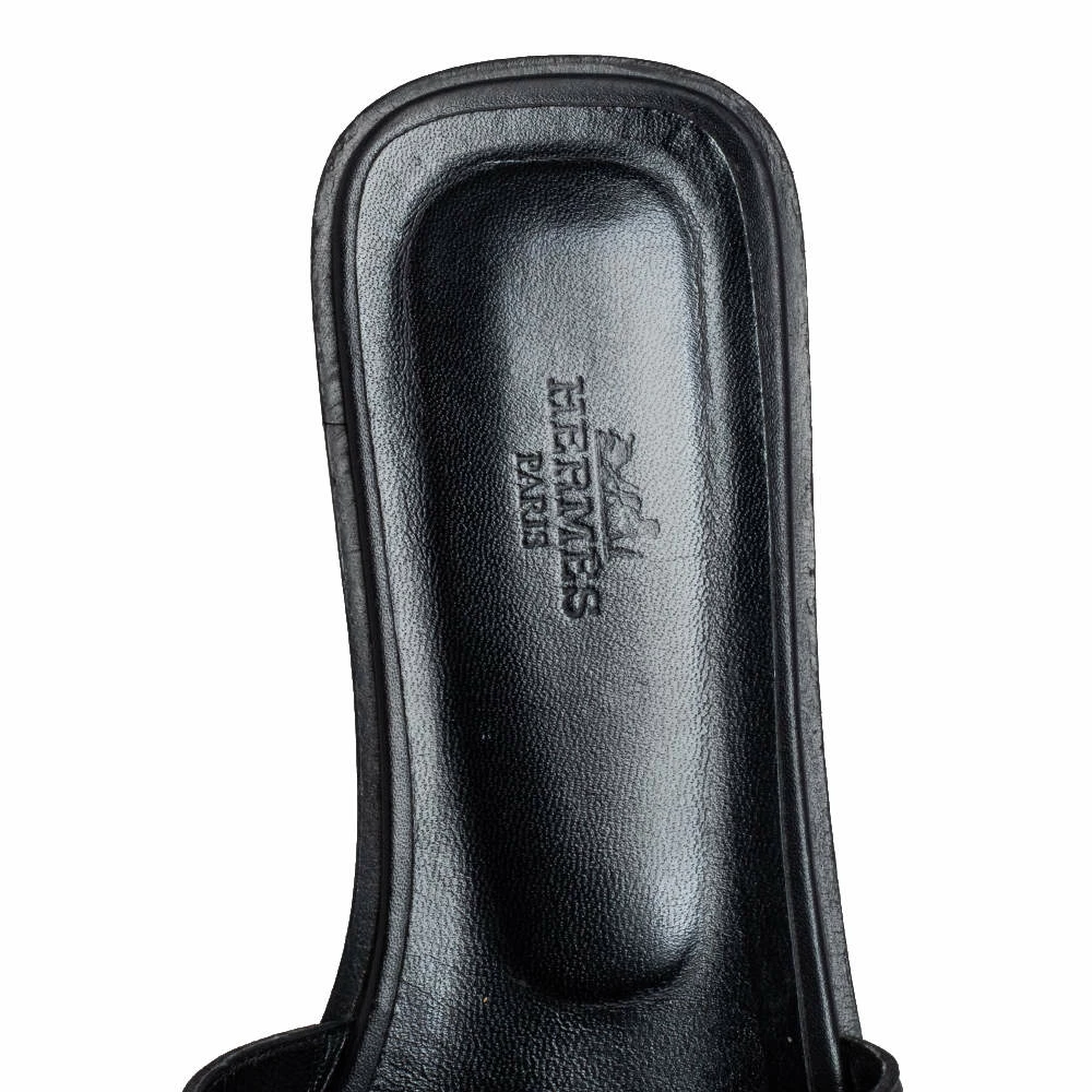 Hermes Black/Metallic Gold Leather Oran Flat Slides Size 38 For Women 9 Hermes Black/Metallic Gold Leather Oran Flat Slides Size 38 For Women - Image 7