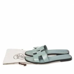 Hermes Blue Patent Leather Oran Sandals Size 38.5 For Women -Deals Hermes Store luxury women hermes used shoes p471682 001
