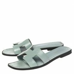 Hermes Blue Patent Leather Oran Sandals Size 38.5 For Women -Deals Hermes Store luxury women hermes used shoes p471682 002