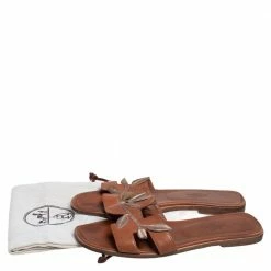Hermes Hermès Brown Leather Gold Leaves Oran Flats Size 37.5 For Women 17 Hermes Hermès Brown Leather Gold Leaves Oran Flats Size 37.5 For Women -Deals Hermes Store luxury women hermes used shoes p476328 003