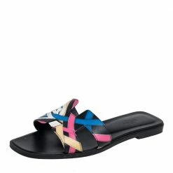 Hermes Black Cavalcadour Print Leather Oran Flat Sandals Size 38.5 For Women