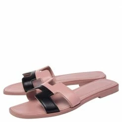 Hermes Pink/Black Leather Oran Flat Slide Size 35.5 For Women 13 Hermes Pink/Black Leather Oran Flat Slide Size 35.5 For Women -Deals Hermes Store luxury women hermes used shoes p485565 002