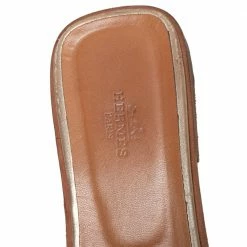 Hermes Hermès Gold Leather Oran Flat Sandals Size 39.5 For Women -Deals Hermes Store luxury women hermes used shoes p486370 003
