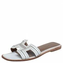 Hermes White Leather Studded Oran Flats Size 37.5 For Women