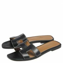 Hermes Black Leather Oran Flat Sandals Size 39 For Women -Deals Hermes Store luxury women hermes used shoes p492517 009
