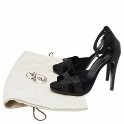 Hermes Black Suede Embellished Ankle Strap Sandals Size 38.5 For Women 17 Hermes Black Suede Embellished Ankle Strap Sandals Size 38.5 For Women -Deals Hermes Store luxury women hermes used shoes p495078 002