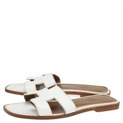 Hermes White Leather Oran Flats Sandals Size 37 For Women -Deals Hermes Store luxury women hermes used shoes p496917 007