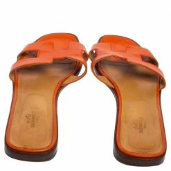 Hermes Orange Leather Oran Flat Slides Size 41 For Women 14 Hermes Orange Leather Oran Flat Slides Size 41 For Women -Deals Hermes Store luxury women hermes used shoes p502692 006