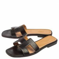 Hermes Hermès Chocolate Brown Leather Oran Flat Slides Size 39 For Women -Deals Hermes Store luxury women hermes used shoes p502750 005