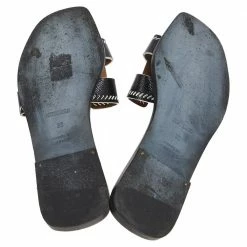 Hermes Black Textured Leather Cut Out Detail Oran Sandals Size 39 For Women 15 Hermes Black Textured Leather Cut Out Detail Oran Sandals Size 39 For Women -Deals Hermes Store luxury women hermes used shoes p504028 008