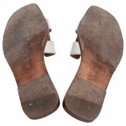 Hermes White Leather Oran Flat Sandals 35 For Women 15 Hermes White Leather Oran Flat Sandals 35 For Women -Deals Hermes Store luxury women hermes used shoes p508164 001