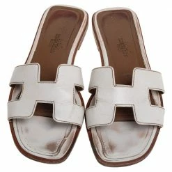 Hermes White Leather Oran Flat Sandals 35 For Women 12 Hermes White Leather Oran Flat Sandals 35 For Women -Deals Hermes Store luxury women hermes used shoes p508164 002