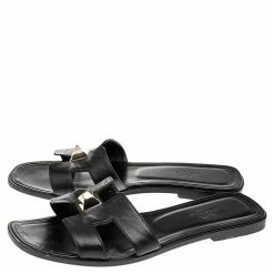 Hermes Black Leather Medor Pyramid Oran Flat Slides Size 38.5 For Women -Deals Hermes Store luxury women hermes used shoes p515473 008