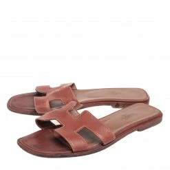 Hermes Brown Leather Oran Flats Size 37.5 For Women -Deals Hermes Store luxury women hermes used shoes p517117 002