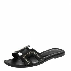 Hermes Black Leather H Stitched Detail Oran Flats Sandals Size 39 For Women