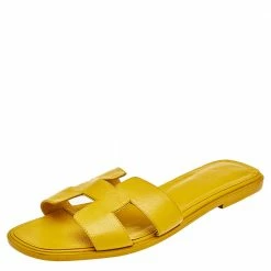 Hermes Yellow Leather Oran Sandals Size 41 For Women