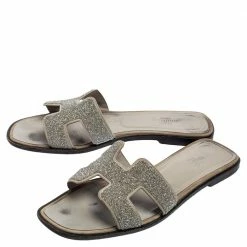 Hermes Grey/Silver Glitter Oran Slide Flats Size 38.5 For Women -Deals Hermes Store luxury women hermes used shoes p551327 002