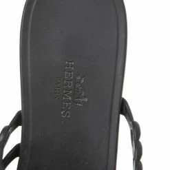 Hermes Black Jelly And Rubber D'ancre Chaine Flat Sandals Size 39 For Women 16 Hermes Black Jelly And Rubber D'ancre Chaine Flat Sandals Size 39 For Women -Deals Hermes Store luxury women hermes used shoes p557851 007