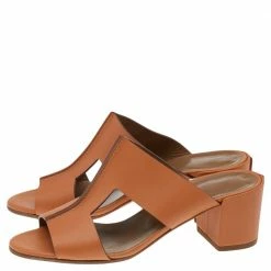 Hermes Hermés Natural Brown Leather Ostia Slide Sandals Size 37 For Women 13 Hermes Hermés Natural Brown Leather Ostia Slide Sandals Size 37 For Women -Deals Hermes Store luxury women hermes used shoes p560169 003