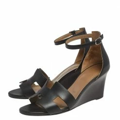 Hermes Black Leather Legend Ankle Strap Sandals Size 38 For Women -Deals Hermes Store luxury women hermes used shoes p564425 002