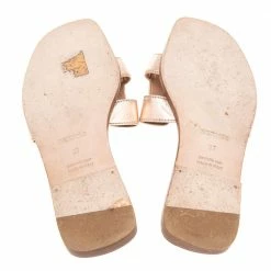 Hermes Metallic Gold Leather Oran Flat Sandals 37 For Women -Deals Hermes Store luxury women hermes used shoes p564508 001