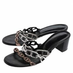 Hermes Hermès Metallic Silver Leather Chaine D'Ancre Sandals Size 38.5 For Women -Deals Hermes Store luxury women hermes used shoes p572038 006