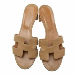 Hermes Beige Leather Oasis Slide Sandals Size 39 For Women -Deals Hermes Store luxury women hermes used shoes p574338 005