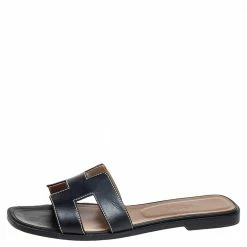 Hermes Black Leather Oran Flat Slides Size 38.5 For Women 11 Hermes Black Leather Oran Flat Slides Size 38.5 For Women -Deals Hermes Store luxury women hermes used shoes p580370 006