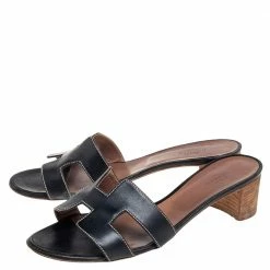 Hermes Black Leather Oasis Sandals Size 38.5 For Women -Deals Hermes Store luxury women hermes used shoes p580404 004