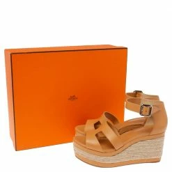 Hermes Hermés Light Orange Leather Ilana Espadrille Wedge Sandals Size 40 For Women 17 Hermes Hermés Light Orange Leather Ilana Espadrille Wedge Sandals Size 40 For Women -Deals Hermes Store luxury women hermes used shoes p584838 002