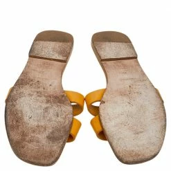 Hermes Yellow Leather Oran Flat Sandals Size 39 For Women 15 Hermes Yellow Leather Oran Flat Sandals Size 39 For Women -Deals Hermes Store luxury women hermes used shoes p586828 008
