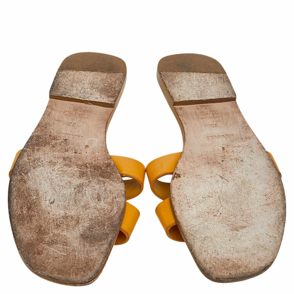 Hermes Yellow Leather Oran Flat Sandals Size 39 For Women 8 Hermes Yellow Leather Oran Flat Sandals Size 39 For Women - Image 6