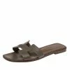 Hermes Olive Green Leather Oran Flat Sandals 40 For Women