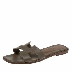 Hermes Olive Green Leather Oran Flat Sandals 40 For Women